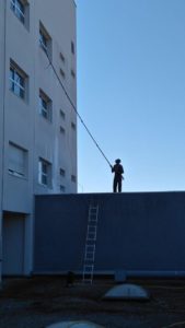 nettoyage-exterière-dune-clinique-mutualiste-Lorient-2-169x300